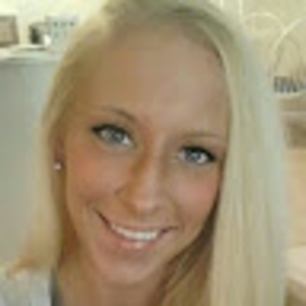 Meet your Posher, Courtney